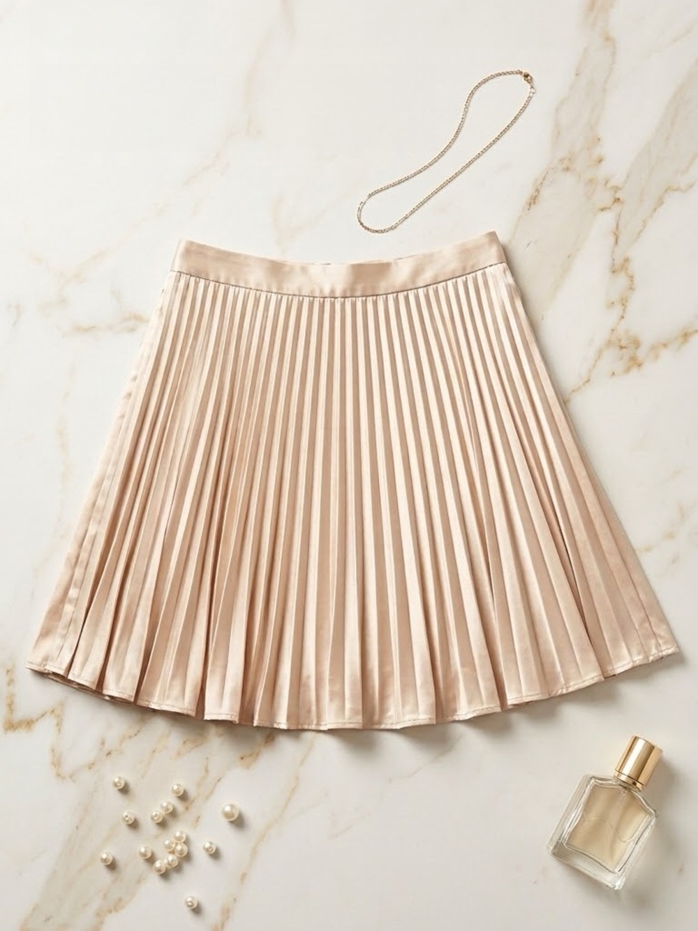 Club Monaco Champagne Pearl Satin Pleated Skirt Women’s Size 4 Mini Skater